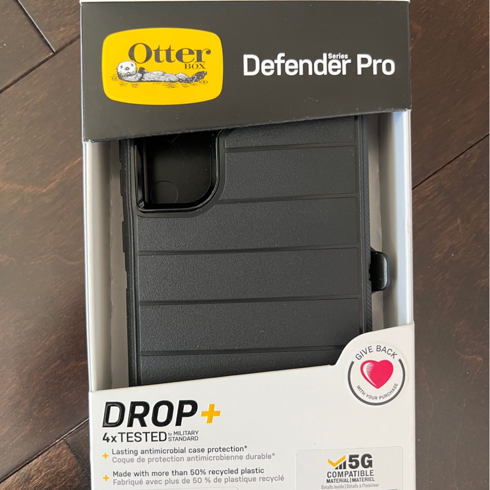 Defender Series Pro Case for Galaxy S21 FE 5G phone - Black